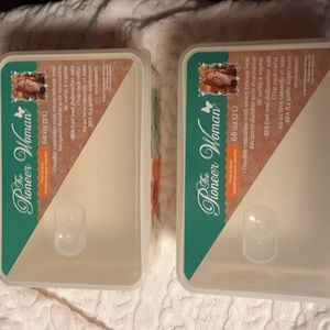 NWT The Pioneer Woman containers (2) with steam release vent